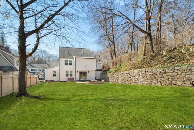 29 Pierce Place, Stamford, CT 06906