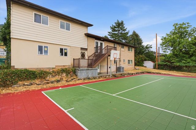 2211 VALLEY DR, Layton, UT 84040
