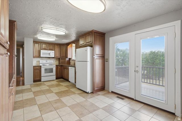 2211 VALLEY DR, Layton, UT 84040