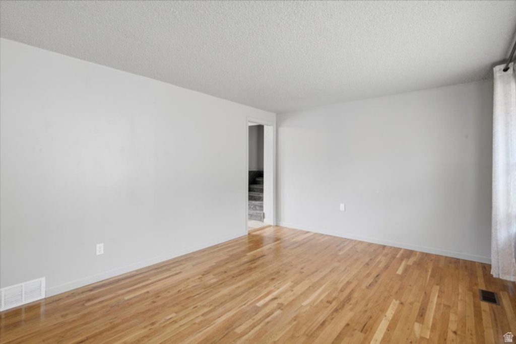 2211 VALLEY DR, Layton, UT 84040 — photo 4