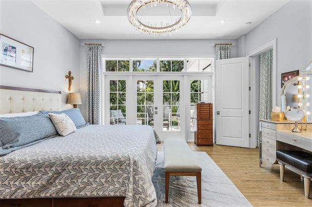 1426 S OSPREY AVENUE, Sarasota, FL 34239