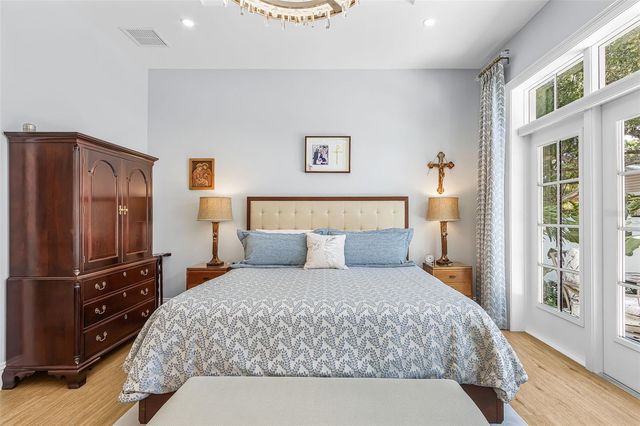 1426 S OSPREY AVENUE, Sarasota, FL 34239