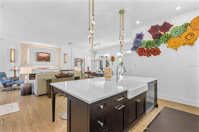 1426 S OSPREY AVENUE, Sarasota, FL 34239
