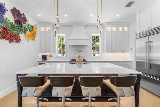 1426 S OSPREY AVENUE, Sarasota, FL 34239