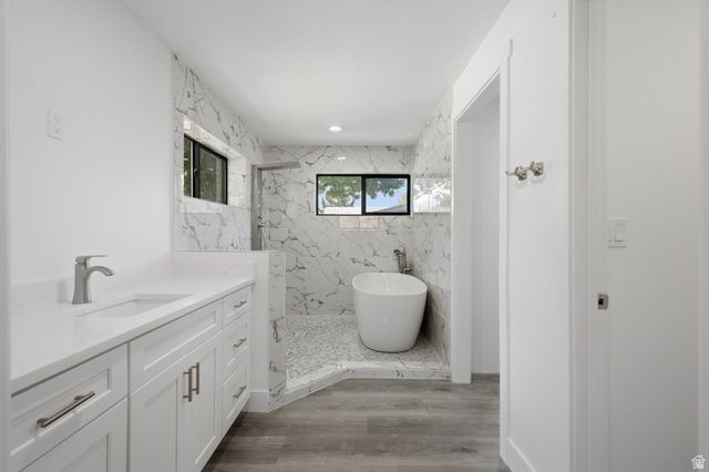 2936 E LA JOYA DR, Holladay, UT 84124