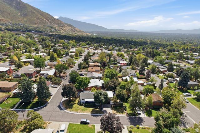2936 E LA JOYA DR, Holladay, UT 84124