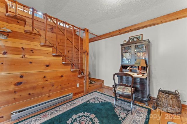 178 Tablerock Drive, Saluda, NC 28773