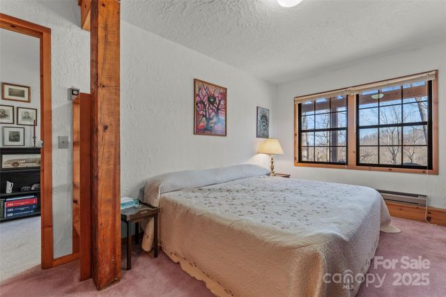 178 Tablerock Drive, Saluda, NC 28773