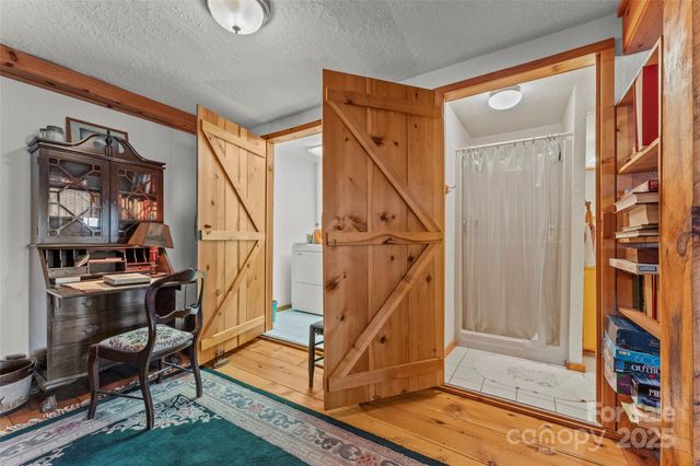 178 Tablerock Drive, Saluda, NC 28773