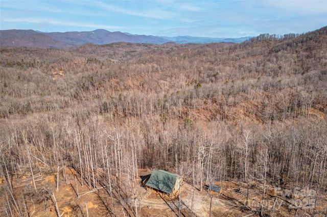 178 Tablerock Drive, Saluda, NC 28773