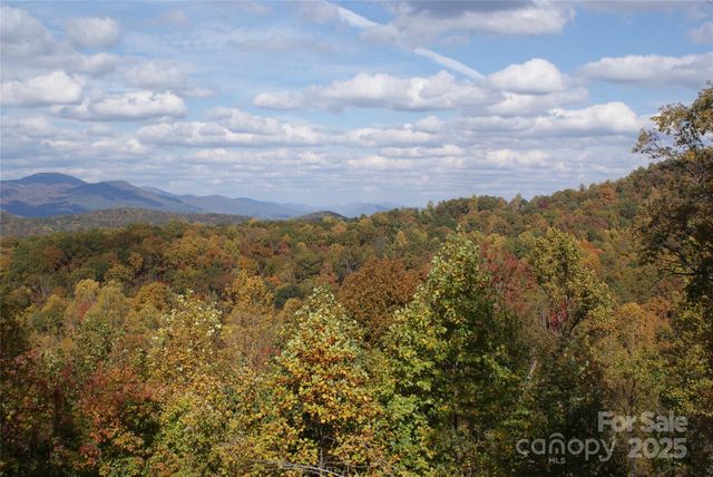 178 Tablerock Drive, Saluda, NC 28773