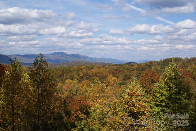 178 Tablerock Drive, Saluda, NC 28773