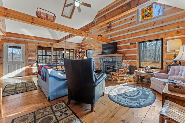 178 Tablerock Drive, Saluda, NC 28773