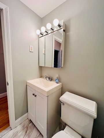 59 Phillips St 5, Boston, MA 02114