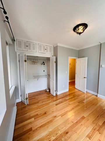 59 Phillips St 5, Boston, MA 02114