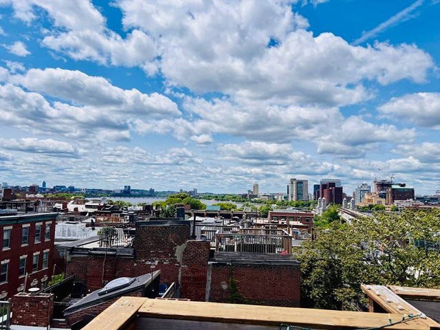 59 Phillips St 5, Boston, MA 02114