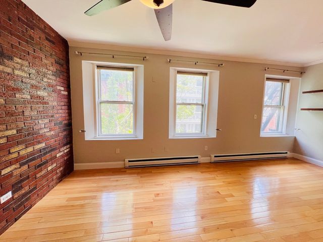 59 Phillips St 5, Boston, MA 02114