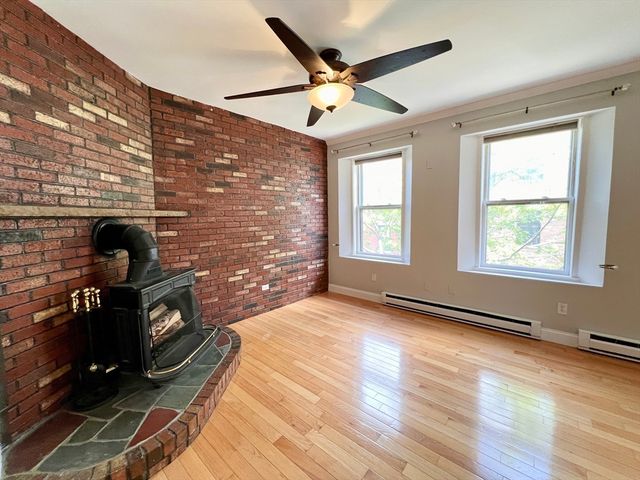 59 Phillips St 5, Boston, MA 02114