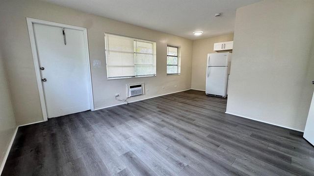 417 SE 12th Court 8, Fort Lauderdale, FL 33316