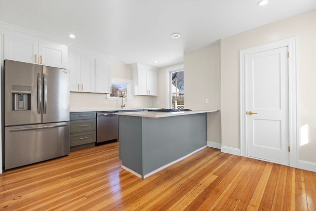 54 E Earle St, Cumberland, RI 02864