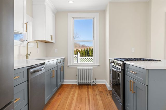 54 E Earle St, Cumberland, RI 02864