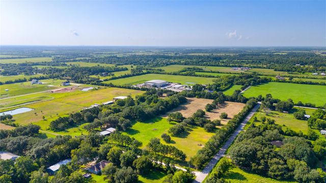 20402 Peters Road, Crosby, TX 77532