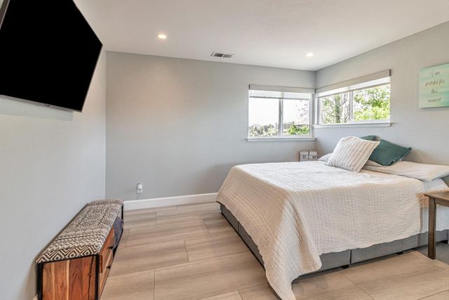 11550 Skyline Boulevard, Oakland, CA 94619
