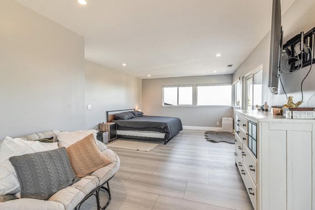 11550 Skyline Boulevard, Oakland, CA 94619