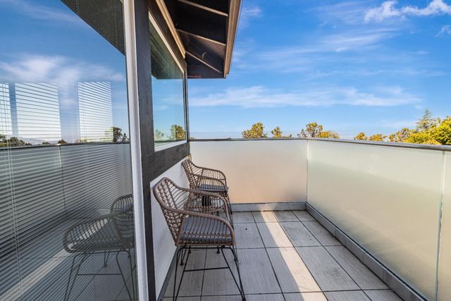 11550 Skyline Boulevard, Oakland, CA 94619