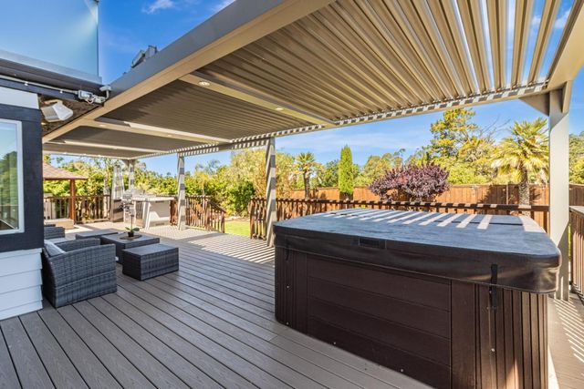 11550 Skyline Boulevard, Oakland, CA 94619