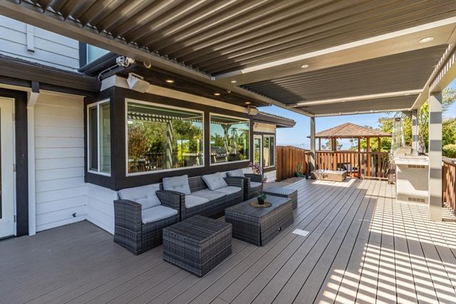 11550 Skyline Boulevard, Oakland, CA 94619