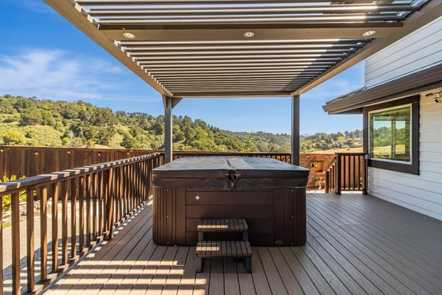 11550 Skyline Boulevard, Oakland, CA 94619