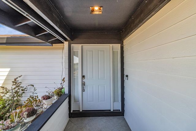 11550 Skyline Boulevard, Oakland, CA 94619