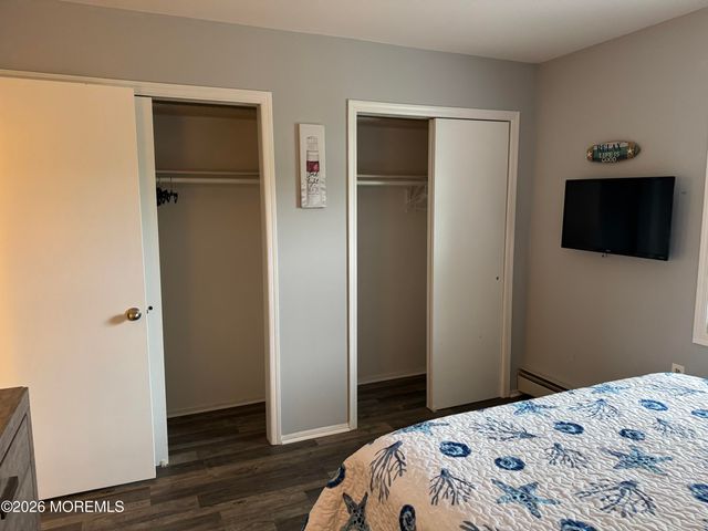 1 Ashcroft Lane, Toms River, NJ 08757