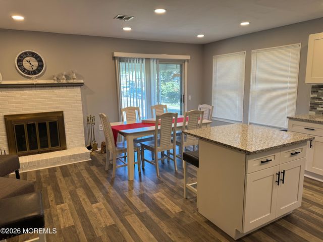 1 Ashcroft Lane, Toms River, NJ 08757