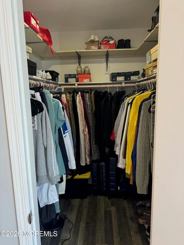 1 Ashcroft Lane, Toms River, NJ 08757