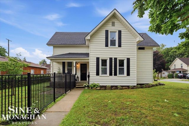 1015 Cass Road, St Clair, MI 48079