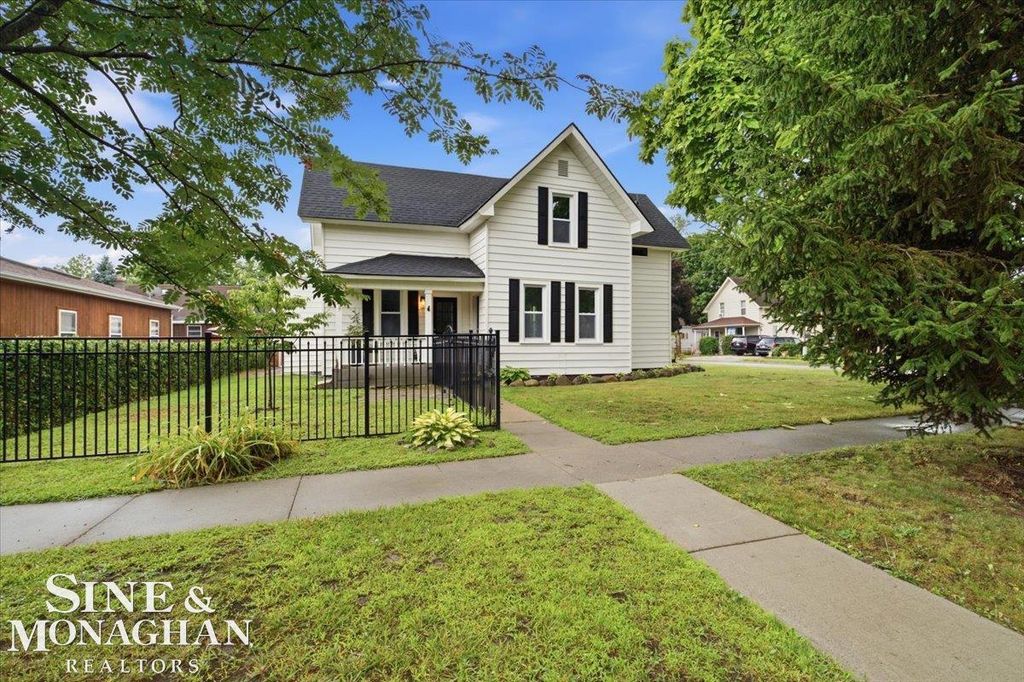 1015 Cass Road, St Clair, MI 48079