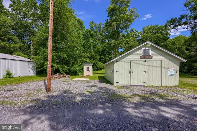 49 KING FISHER DR, Ashland, PA 17921