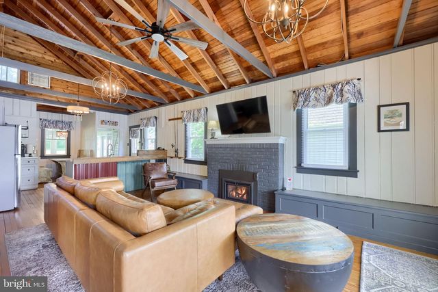 49 KING FISHER DR, Ashland, PA 17921