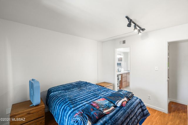 1620 N Wilmot Rd Unit F235, Tucson, AZ 85712