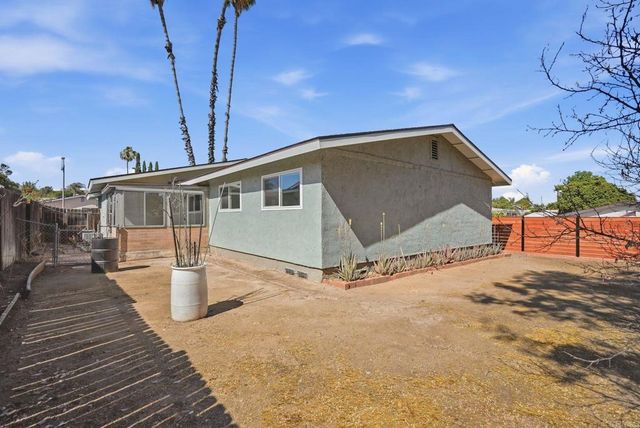 8451 Lomker Way, Santee, CA 92071