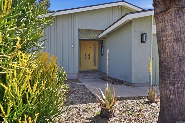 8451 Lomker Way, Santee, CA 92071