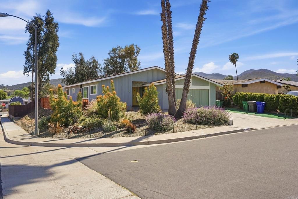 8451 Lomker Way, Santee, CA 92071
