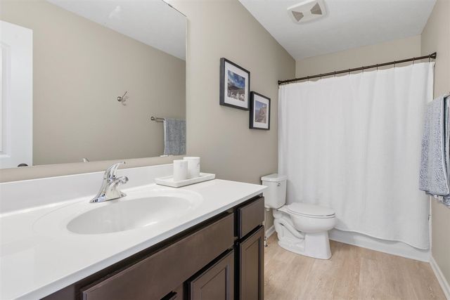 3701 Taunton Trail, Portage, MI 49024