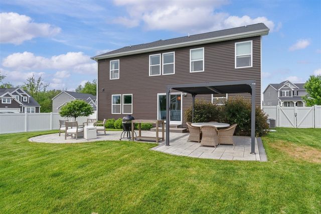 3701 Taunton Trail, Portage, MI 49024