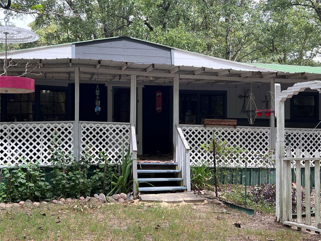 8142 State Highway 64, Ben Wheeler, TX 75754