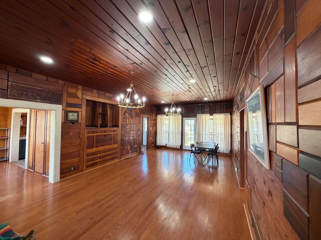 Image 18 of property listing at 301 Ranch To Market Road 2597, Sonora, TX 76950