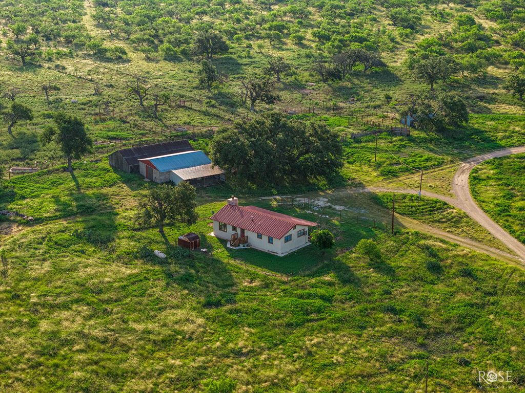 Image 5 of property listing at 301 Ranch To Market Road 2597, Sonora, TX 76950