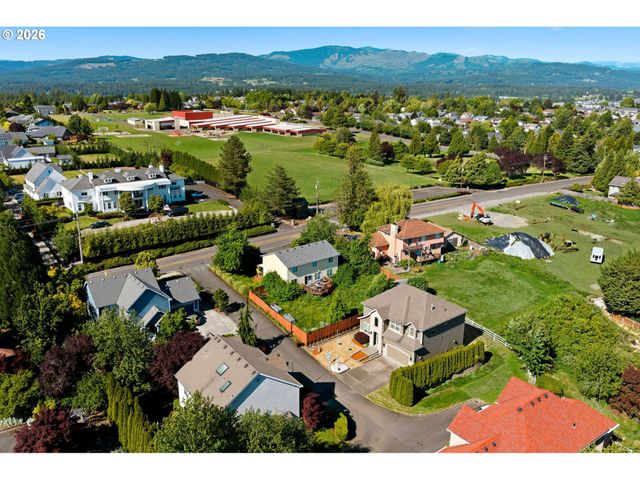 2234 Nw UTAH Ct, Camas, WA 98607